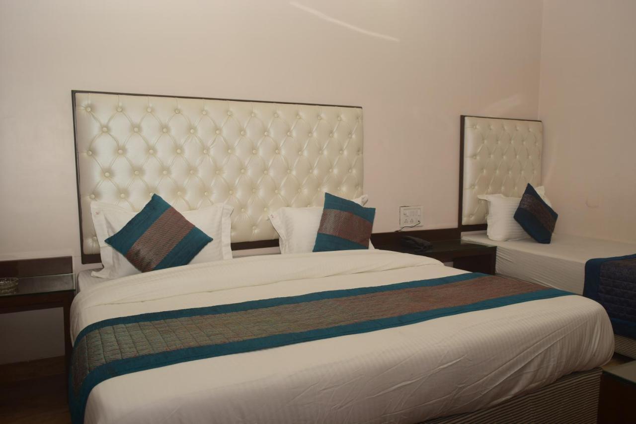 Hotel Kabeer New Delhi @ New Delhi Railway Station Экстерьер фото