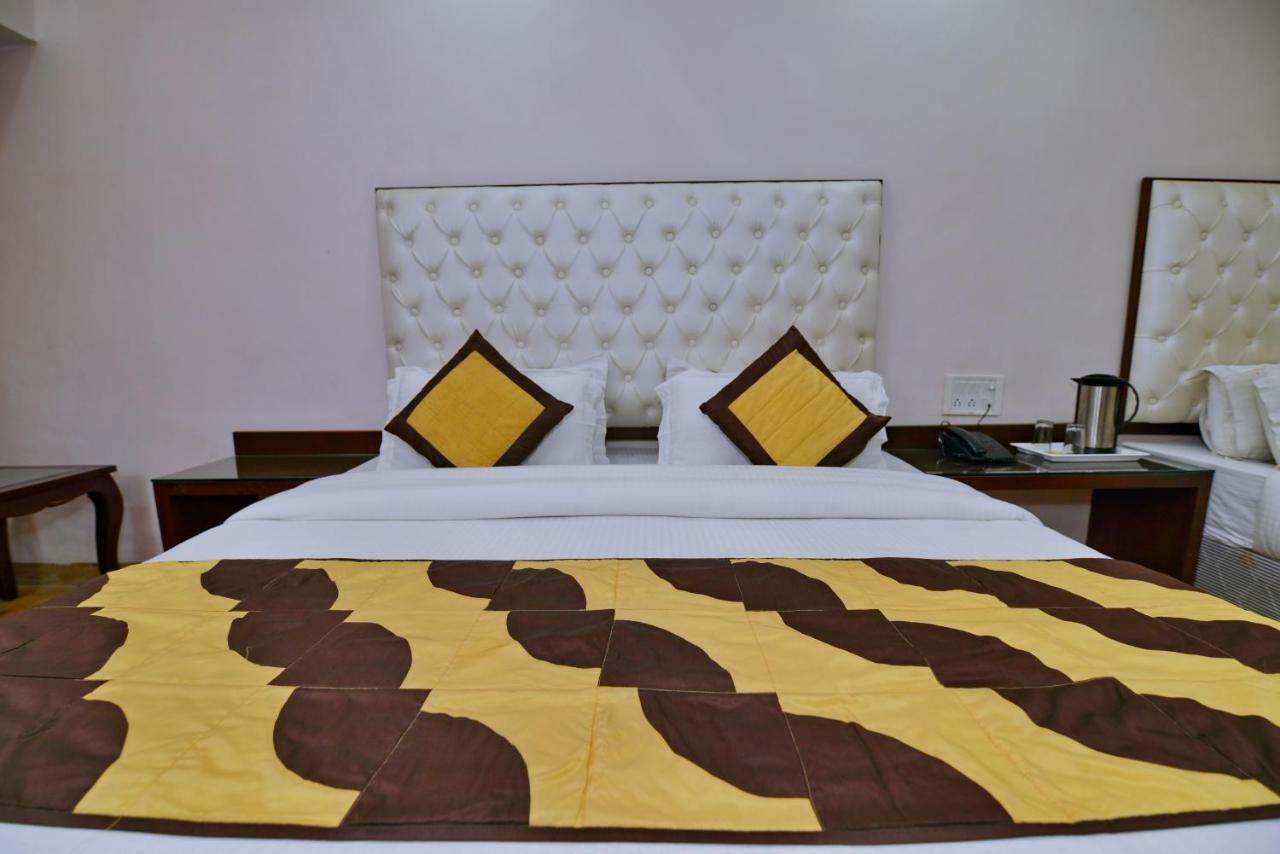 Hotel Kabeer New Delhi @ New Delhi Railway Station Экстерьер фото